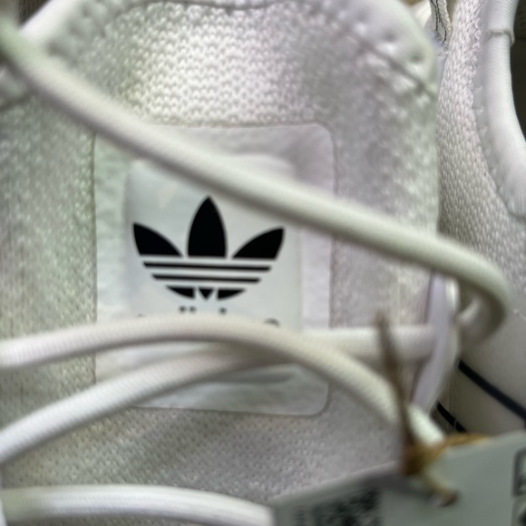 Adidas NMD_R1.V2 White/Black size 10 - Picture 5 of 14